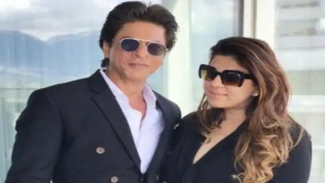 షారుఖ్ ఖాన్ మేనేజర్ ఏడాదికి ఎంత సంపాదిస్తారో తెలుసా? అన్ని కోట్లా? షాక్ అవ్వాల్సిందే!