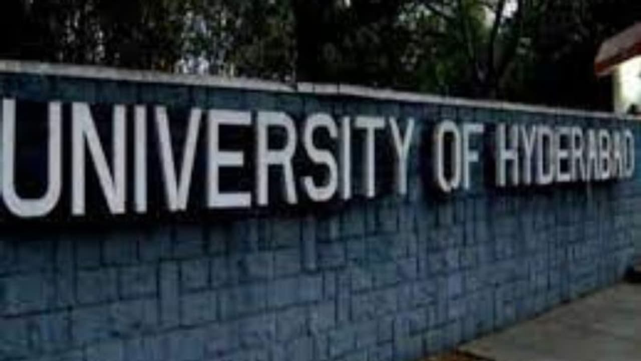 ഹൈദരാബാദ് കേന്ദ്രസർവ്വകലാശാലയിൽ വിദ്യാർത്ഥികൾ തമ്മിൽ സംഘർഷം ഹൈദരാബാദ് കേന്ദ്രസർവ്വകലാശാലയിൽ വിദ്യാർത്ഥികൾ തമ്മിൽ സംഘർഷം