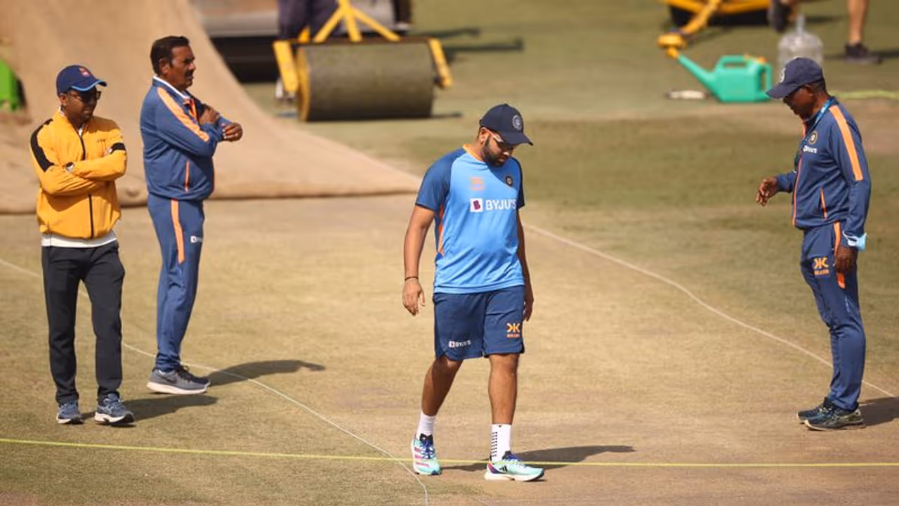 നാഗ്പൂര്, ദില്ലി പിച്ചുകള്ക്ക് മാര്ക്കിട്ട് ഐസിസി; ഇന്ത്യക്ക് ആശ്വാസം നാഗ്പൂര്, ദില്ലി പിച്ചുകള്ക്ക് മാര്ക്കിട്ട് ഐസിസി; ഇന്ത്യക്ക് ആശ്വാസം