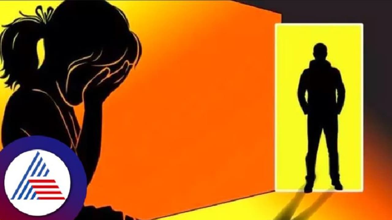 Pocso case: ಅಪ್ರಾಪ್ತೆಗೆ ಮಗು ಜನನ; ತಲೆಮರೆಸಿಕೊಂಡಿದ್ದ ಆರೋಪಿ ಬಂಧನ Pocso case: ಅಪ್ರಾಪ್ತೆಗೆ ಮಗು ಜನನ; ತಲೆಮರೆಸಿಕೊಂಡಿದ್ದ ಆರೋಪಿ ಬಂಧನ