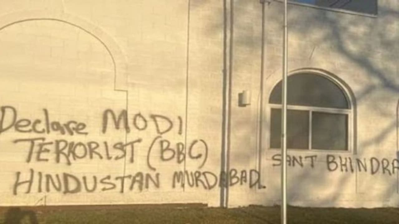 ಕೆನಡಾದ ರಾಮಮಂದಿರ ಮೇಲೆ ಮೋದಿ ವಿರೋಧಿ, ಭಾರತ ವಿರೋಧಿ ಬರಹ ಕೆನಡಾದ ರಾಮಮಂದಿರ ಮೇಲೆ ಮೋದಿ ವಿರೋಧಿ, ಭಾರತ ವಿರೋಧಿ ಬರಹ