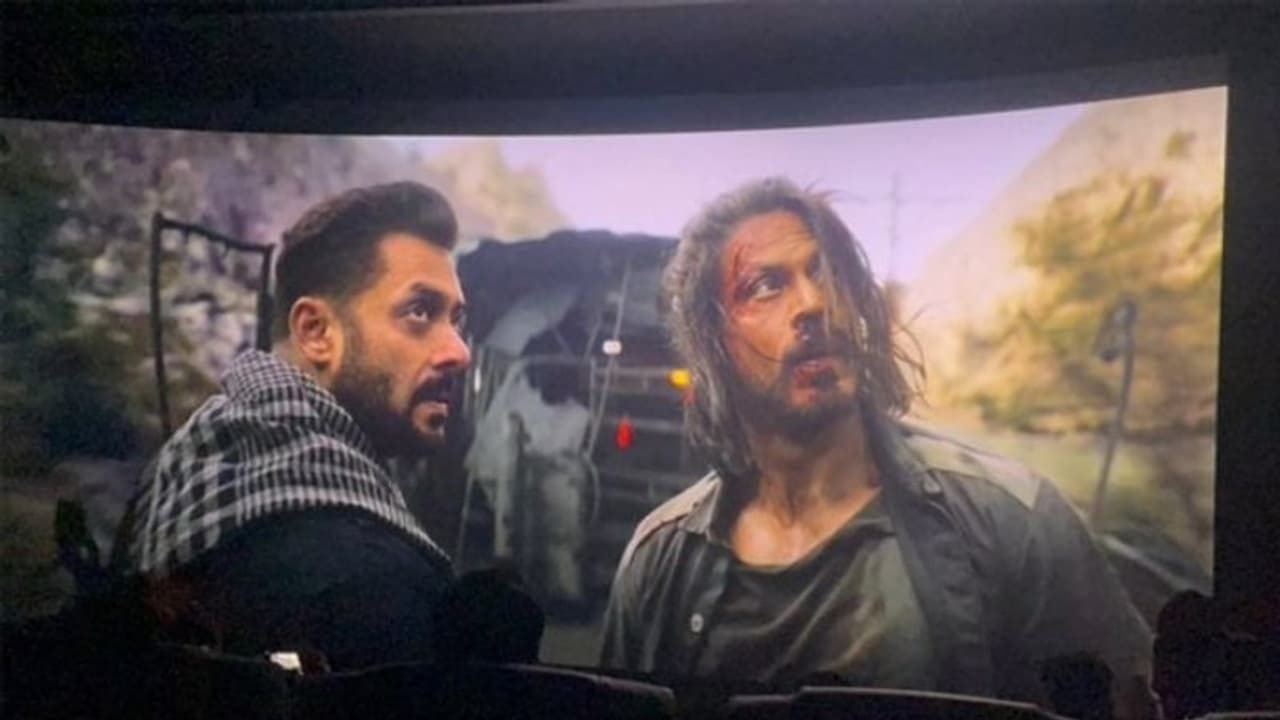 ബോക്സ് ഓഫീസ് ചരിത്രത്തിലേക്ക് 'പഠാന്‍'; ബോളിവുഡ് ചിത്രങ്ങളുടെ ഇന്ത്യന്‍ കളക്ഷനില്‍ ഏറ്റവും ഉയര്‍ന്ന തുക!