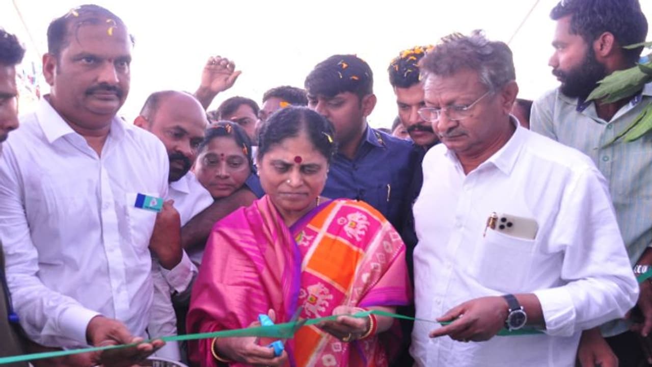 తెలంగాణలో షర్మిల అడ్రస్ పాలేరు.. రేపటి ప్రభుత్వానికి ఇదే సింహద్వారం: వైఎస్ విజయమ్మ