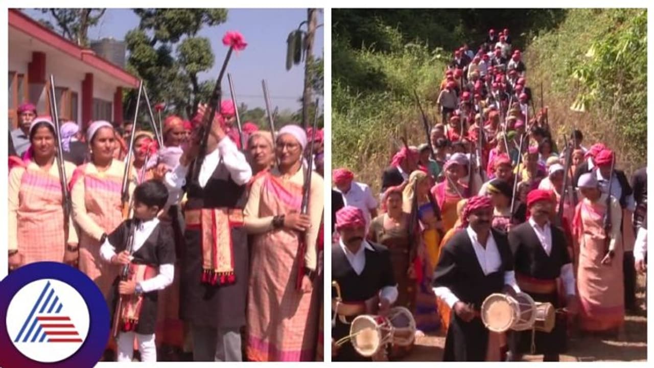 Kodagu: ಜಮ್ಮಾಬಾಣೆ ಲೀಜ್ ಗೆ ಕೊಡುತ್ತೇವೆಂದ ಆರ್.ಅಶೋಕ್ ವಿರುದ್ದ ಜಮ್ಮಾ ಹಿಡುವಳಿದಾರರ ಆಕ್ರೋಶ Kodagu: ಜಮ್ಮಾಬಾಣೆ ಲೀಜ್ ಗೆ ಕೊಡುತ್ತೇವೆಂದ ಆರ್.ಅಶೋಕ್ ವಿರುದ್ದ ಜಮ್ಮಾ ಹಿಡುವಳಿದಾರರ ಆಕ್ರೋಶ