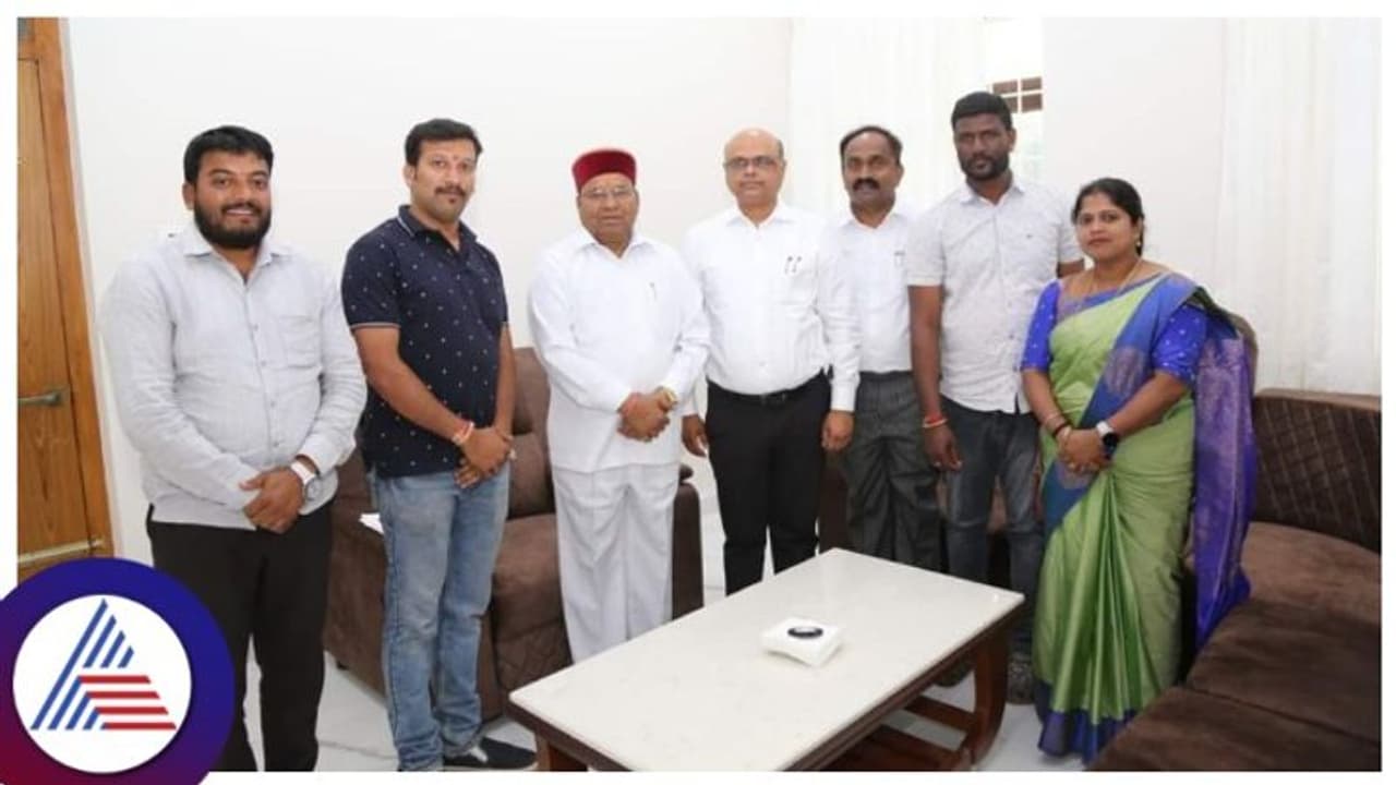 ಚಿಕ್ಕಮಗಳೂರು ಪ್ರವಾಸ ಮುಗಿಸಿ ಬೆಂಗಳೂರಿಗೆ ವಾಪಾಸ್ಸಾದ ರಾಜ್ಯಪಾಲರು ಚಿಕ್ಕಮಗಳೂರು ಪ್ರವಾಸ ಮುಗಿಸಿ ಬೆಂಗಳೂರಿಗೆ ವಾಪಾಸ್ಸಾದ ರಾಜ್ಯಪಾಲರು