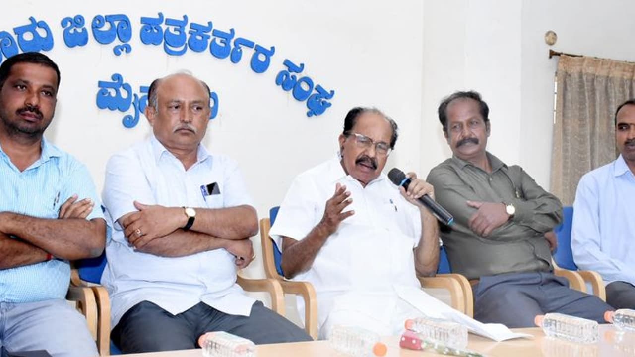 ರಾಜ್ಯದಲ್ಲಿ ಕಾಂಗ್ರೆಸ್‌ ನಿಚ್ಚಳ ಬಹುಮತದೊಡನೆ ಅಧಿಕಾರಕ್ಕೆ: ವೀರಪ್ಪ ಮೊಯ್ಲಿ