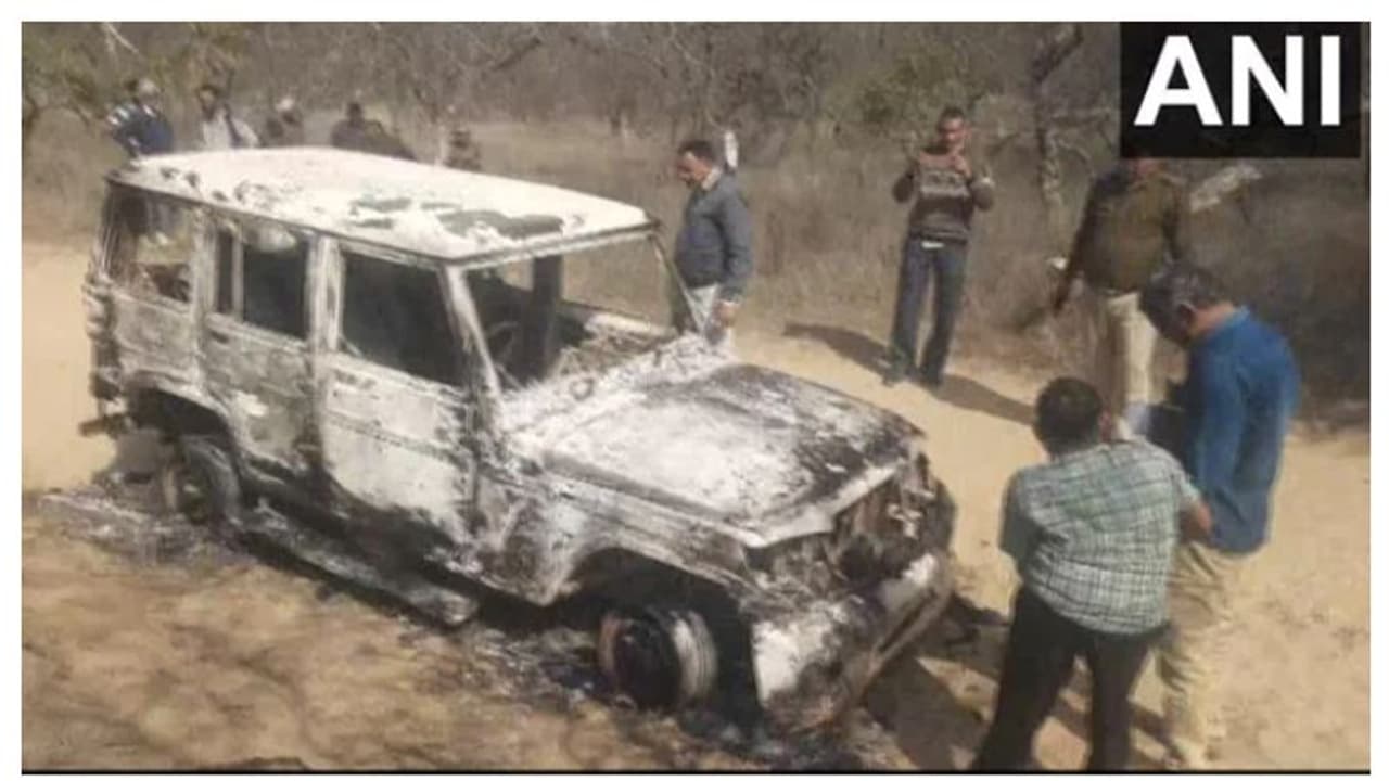 പശുക്കടത്ത് ആരോപണം: രണ്ട് യുവാക്കളെ ചുട്ടുകൊന്നു; പരാതിയിൽ ബജ്റംഗ്ദൾ പ്രവർത്തകർക്കെതിരെ കേസ് പശുക്കടത്ത് ആരോപണം: രണ്ട് യുവാക്കളെ ചുട്ടുകൊന്നു; പരാതിയിൽ ബജ്റംഗ്ദൾ പ്രവർത്തകർക്കെതിരെ കേസ്