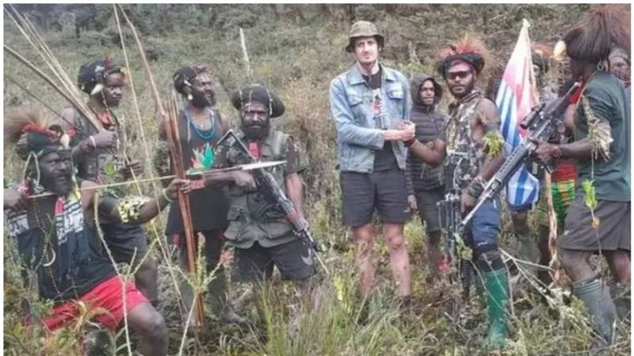 ന്യൂസിലന്‍റ് പൈലറ്റിന്‍റെ മോചനം; പാപ്പുവയില്‍ സൈനിക നീക്കത്തിന് തയ്യാറെന്ന് ഇന്തോനേഷ്യന്‍ സൈന്യം 