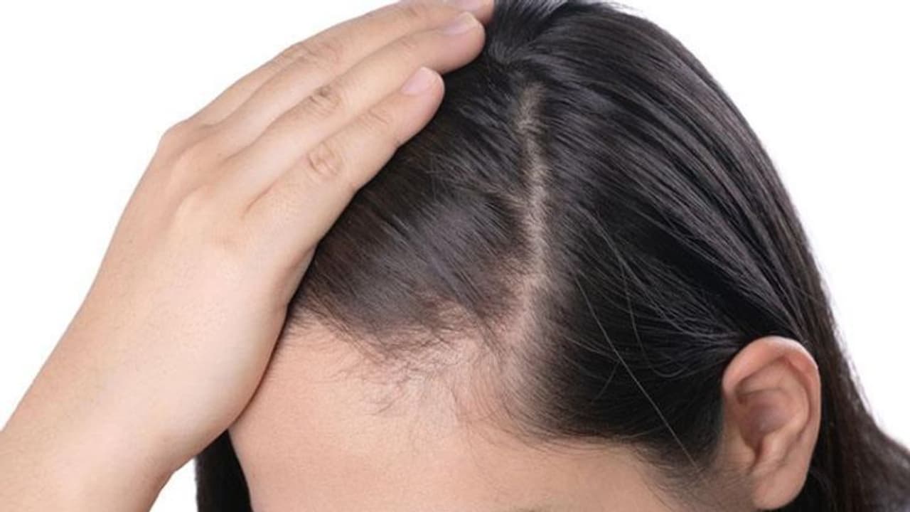 ഉള്ള് കുറഞ്ഞ തലമുടിയാണോ? പരീക്ഷിക്കാം ഈ കിടിലന്‍ ഹെയര്‍ പാക്കുകള്‍... 