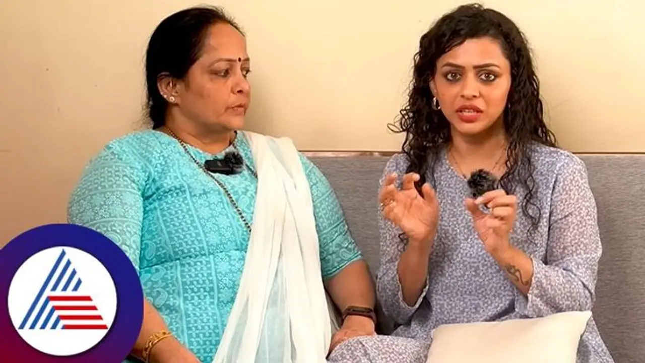 ಮೊಸರು ತುಪ್ಪ ತಿಂದ್ರೆ ದಪ್ಪ ಆಗಲ್ಲ; ಬಾಣಂತನದಲ್ಲಿ ಏನ್ ತಿನ್ಬೇಕು ತಿನ್ನಬಾರದು ಎಂದು ಹೇಳಿದ ಕಿರುತೆರೆ ನಟಿ ಅಮೃತಾ ಮೊಸರು ತುಪ್ಪ ತಿಂದ್ರೆ ದಪ್ಪ ಆಗಲ್ಲ; ಬಾಣಂತನದಲ್ಲಿ ಏನ್ ತಿನ್ಬೇಕು ತಿನ್ನಬಾರದು ಎಂದು ಹೇಳಿದ ಕಿರುತೆರೆ ನಟಿ ಅಮೃತಾ