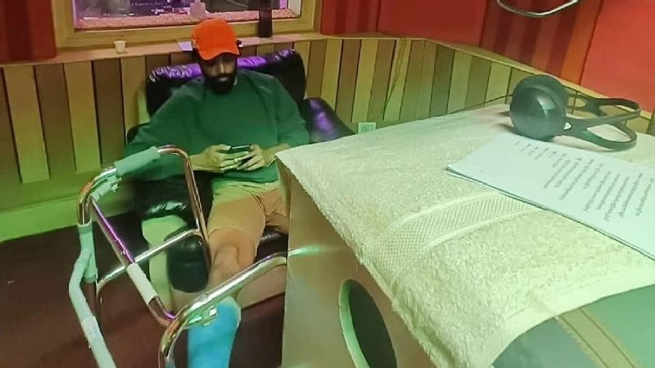 నటుడి కాలుకి గాయం.. నడవలేని స్థితిలోనూ ఏం చేశాడో తెలిస్తే వాహ్‌ అనాల్సిందే!