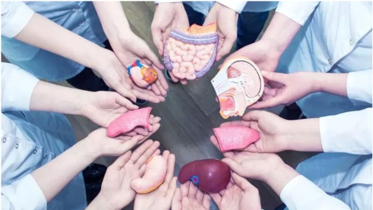  65 വയസ് കഴിഞ്ഞവര്‍ക്കും ഇനി അവയവം സ്വീകരിക്കാം, പ്രായപരിധി നീക്കി കേന്ദ്ര ആരോഗ്യമന്ത്രാലയം