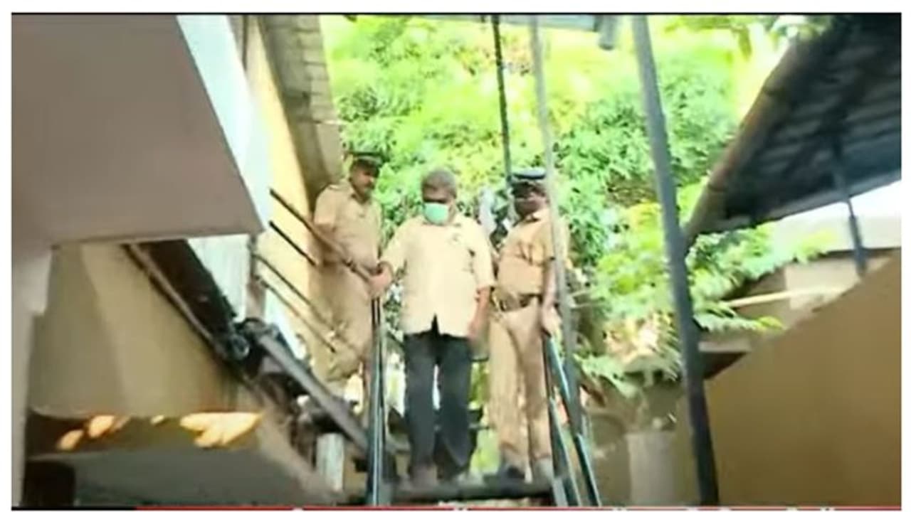 വ്യാജ ജനന സർട്ടിഫിക്കറ്റ്: അനിൽ കുമാറിനെ 14 ദിവസത്തേക്ക് റിമാൻഡ് ചെയ്തു