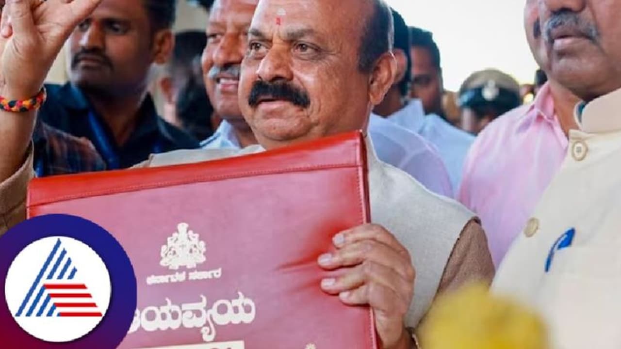 Karnataka Budget 2023: ತವರು ಜಿಲ್ಲೆಗೆ ಬಜೆಟ್ನಲ್ಲಿ ಸಿಎಂ ಭರಪೂರ ಕೊಡುಗೆ Karnataka Budget 2023: ತವರು ಜಿಲ್ಲೆಗೆ ಬಜೆಟ್ನಲ್ಲಿ ಸಿಎಂ ಭರಪೂರ ಕೊಡುಗೆ