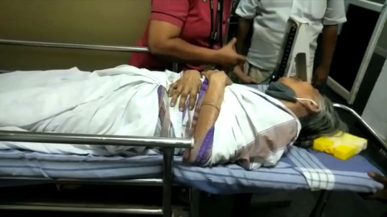 അന്തരിച്ച ഗാന്ധിയൻ ഗോപിനാഥൻ നായരുടെ ഭാര്യക്ക് മർദ്ദനമേറ്റു; അബോധാവസ്ഥയിൽ ചികിത്സയിൽ അന്തരിച്ച ഗാന്ധിയൻ ഗോപിനാഥൻ നായരുടെ ഭാര്യക്ക് മർദ്ദനമേറ്റു; അബോധാവസ്ഥയിൽ ചികിത്സയിൽ