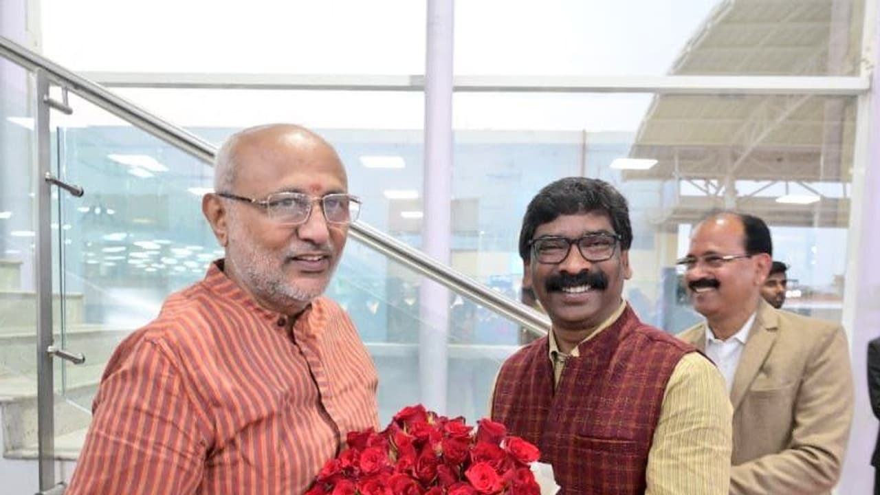 C P Radhakrishnan:ஜார்க்கண்ட் ஆளுநராக சிபி ராதாகிருஷ்ணன் பதவி ஏற்றார் C P Radhakrishnan:ஜார்க்கண்ட் ஆளுநராக சிபி ராதாகிருஷ்ணன் பதவி ஏற்றார்