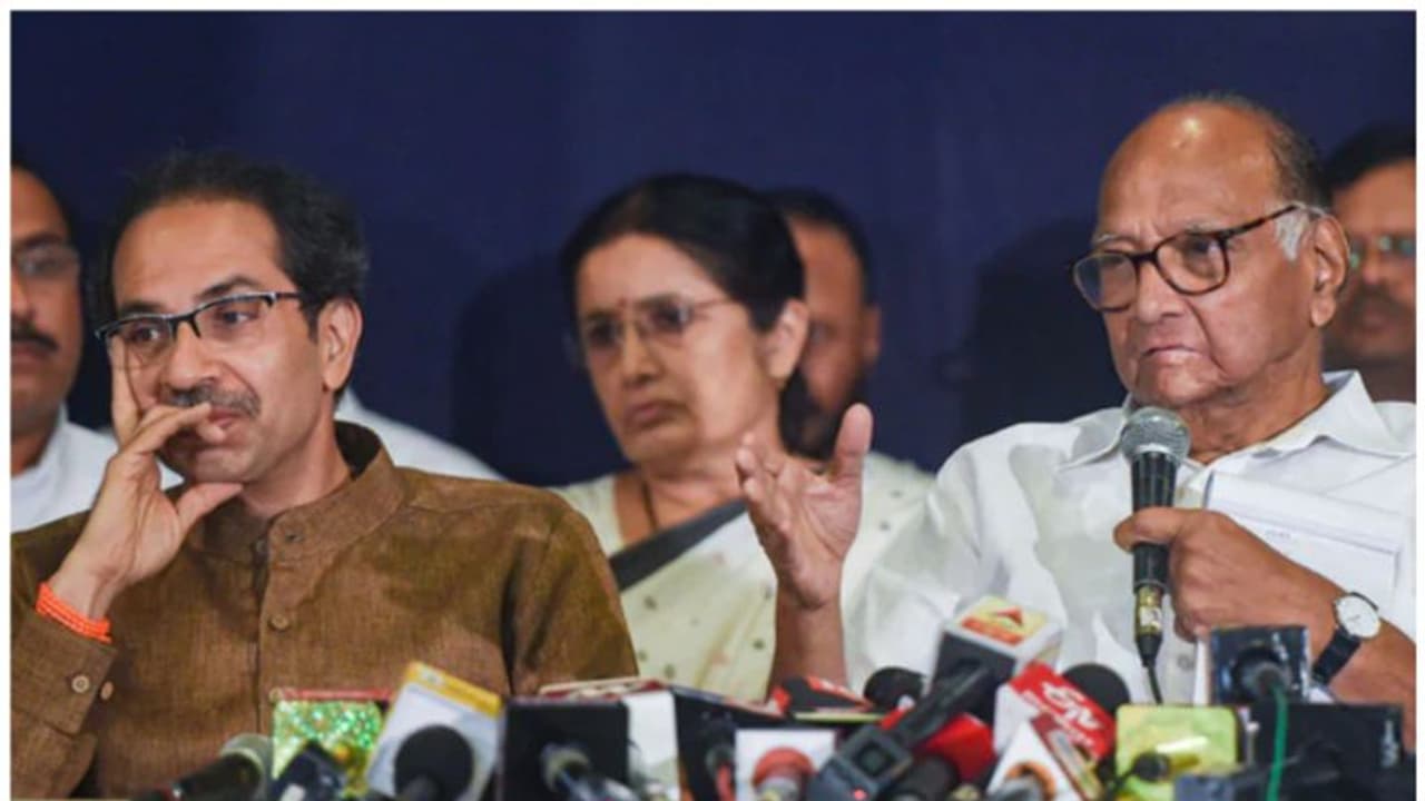 'അതൊന്നും കാര്യമാക്കേണ്ട, ജനങ്ങൾ കൂടെ നിൽക്കും'; ഉദ്ധവ് താക്കറേയെ ആശ്വസിപ്പിച്ച് ശരദ് പവാർ 'അതൊന്നും കാര്യമാക്കേണ്ട, ജനങ്ങൾ കൂടെ നിൽക്കും'; ഉദ്ധവ് താക്കറേയെ ആശ്വസിപ്പിച്ച് ശരദ് പവാർ