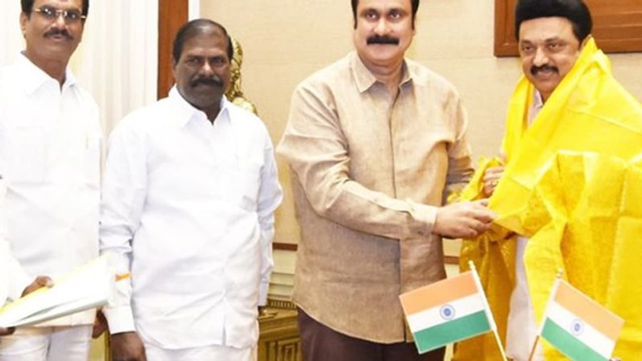 தலைமைச் செயலகத்திற்கு சென்ற அன்புமணி..! முதலமைச்சருடன் திடீர் சந்திப்பு காரணம் என்ன.?