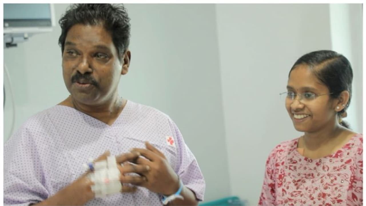 'അച്ഛന്റെ കരളാണീ പൊന്നുമകൾ'; രാജ്യത്തെ ഏറ്റവും പ്രായം കുറഞ്ഞ അവയവ ദാതാവായി ദേവനന്ദ 'അച്ഛന്റെ കരളാണീ പൊന്നുമകൾ'; രാജ്യത്തെ ഏറ്റവും പ്രായം കുറഞ്ഞ അവയവ ദാതാവായി ദേവനന്ദ