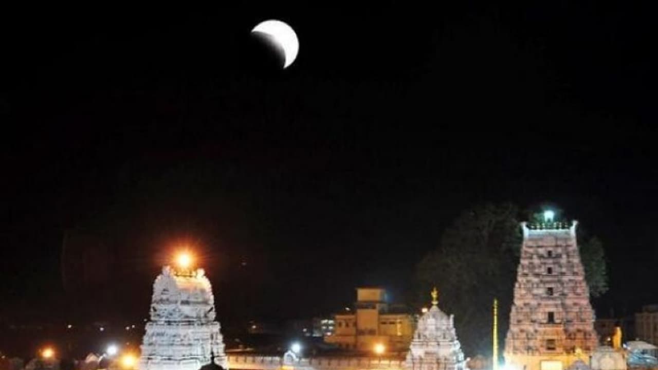 ఘనంగా వేములవాడ రాజన్న జాతర.. పట్టువస్త్రాలు సమర్పించిన దేవాదాయ శాఖ మంత్రి ఇంద్రకరణ్‌రెడ్డి 