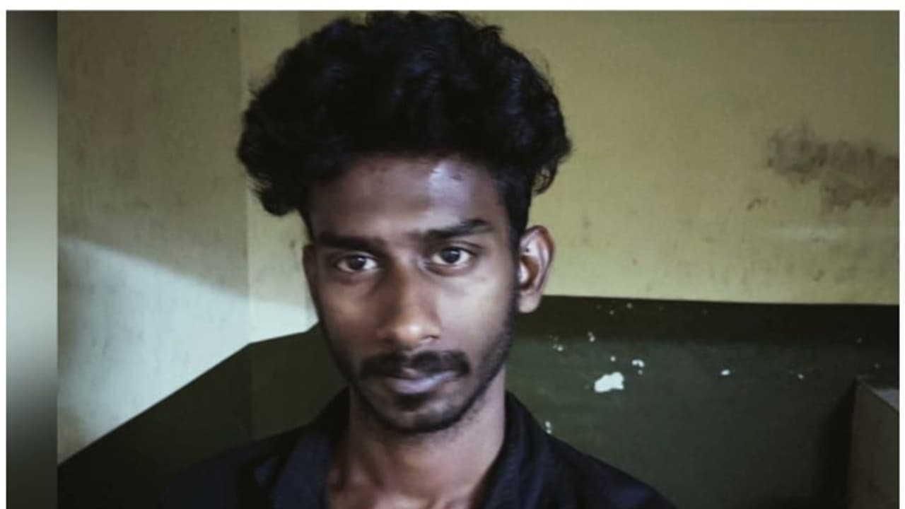 കൊച്ചി കെഎസ്ആർടിസി ബസ് സ്റ്റാൻഡിൽ യുവാവിനെ കുത്തിക്കൊന്ന കേസ്, പ്രതി തൃശൂർ സ്വദേശി കർണാടകയിൽ പിടിയില് കൊച്ചി കെഎസ്ആർടിസി ബസ് സ്റ്റാൻഡിൽ യുവാവിനെ കുത്തിക്കൊന്ന കേസ്, പ്രതി തൃശൂർ സ്വദേശി കർണാടകയിൽ പിടിയില്