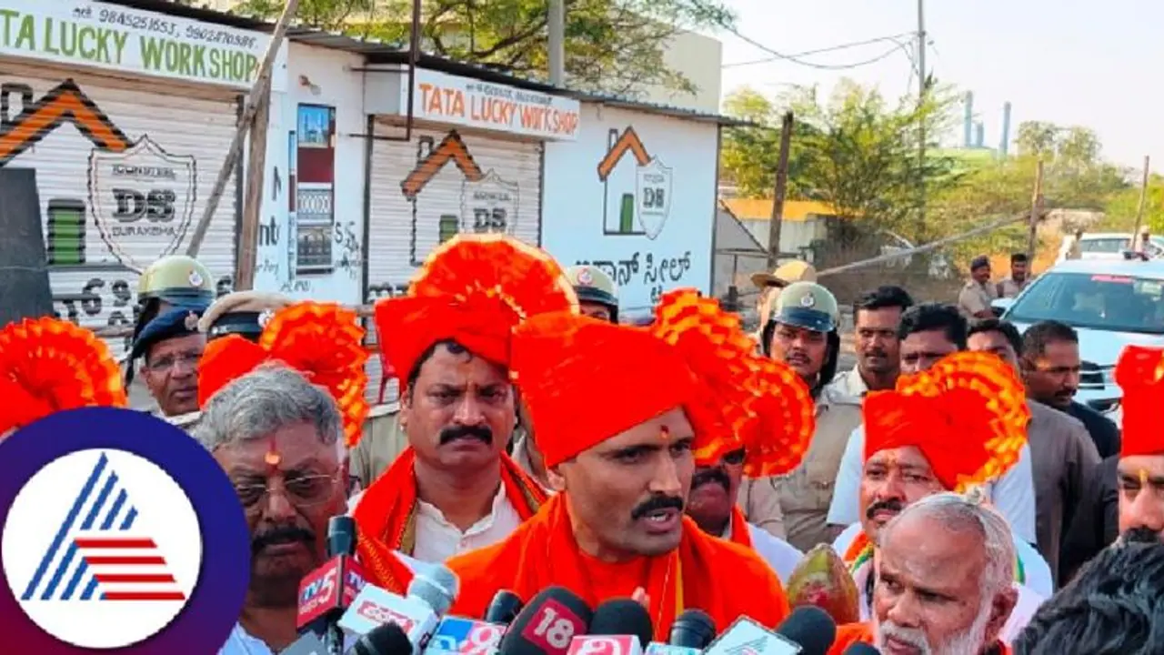 Ladle Mashak Dargah: ಮಂದಿರ ನಿರ್ಮಾಣವಾಗೋವರೆಗೂ ಹೋರಾಟ ನಿಲ್ಲೋದಿಲ್ಲ: ಆಂದೋಲಾ ಶ್ರೀ 
