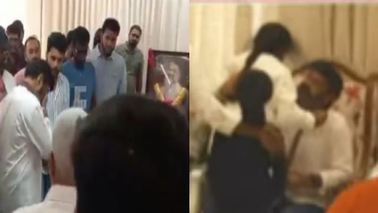 తారకరత్న భౌతికకాయం వద్ద బాలకృష్ణ కంటతడి.. పరుగెత్తుకుంటూ వచ్చి బాలయ్యను హత్తుకున్న నిషిక.. తారకరత్న భౌతికకాయం వద్ద బాలకృష్ణ కంటతడి.. పరుగెత్తుకుంటూ వచ్చి బాలయ్యను హత్తుకున్న నిషిక..