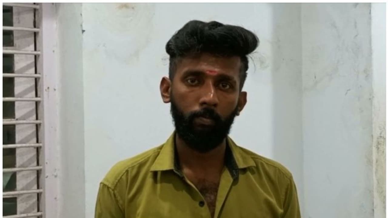 പ്രണയം നടിച്ച് പെണ്‍കുട്ടികളെ ലൈംഗികമായി ചൂഷണം ചെയ്തു, പണം തട്ടി; ബസ് ഡ്രൈവർ പിടിയിൽ