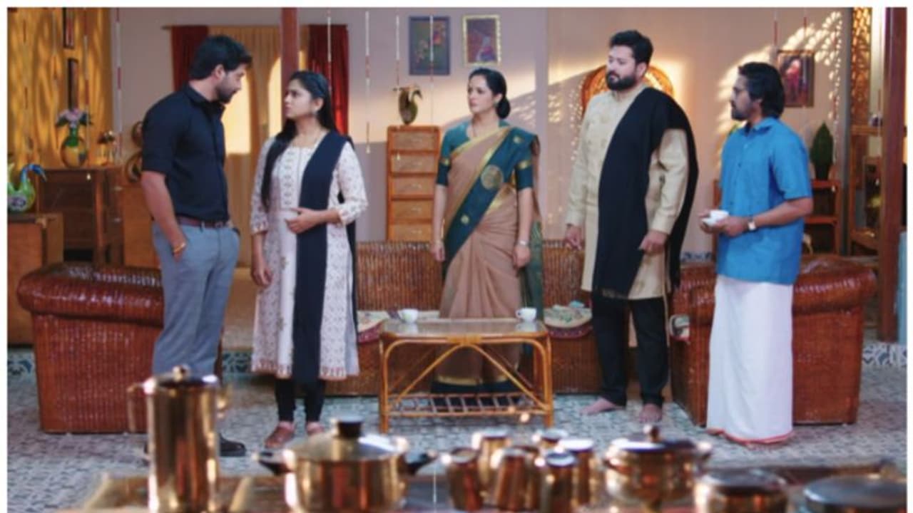 Guppedantha Manasu: వసు, రిషిల బంధం బీటలు వారనుందా.. ఆందోళన చెందుతున్న జగతి, మహేంద్ర? Guppedantha Manasu: వసు, రిషిల బంధం బీటలు వారనుందా.. ఆందోళన చెందుతున్న జగతి, మహేంద్ర?