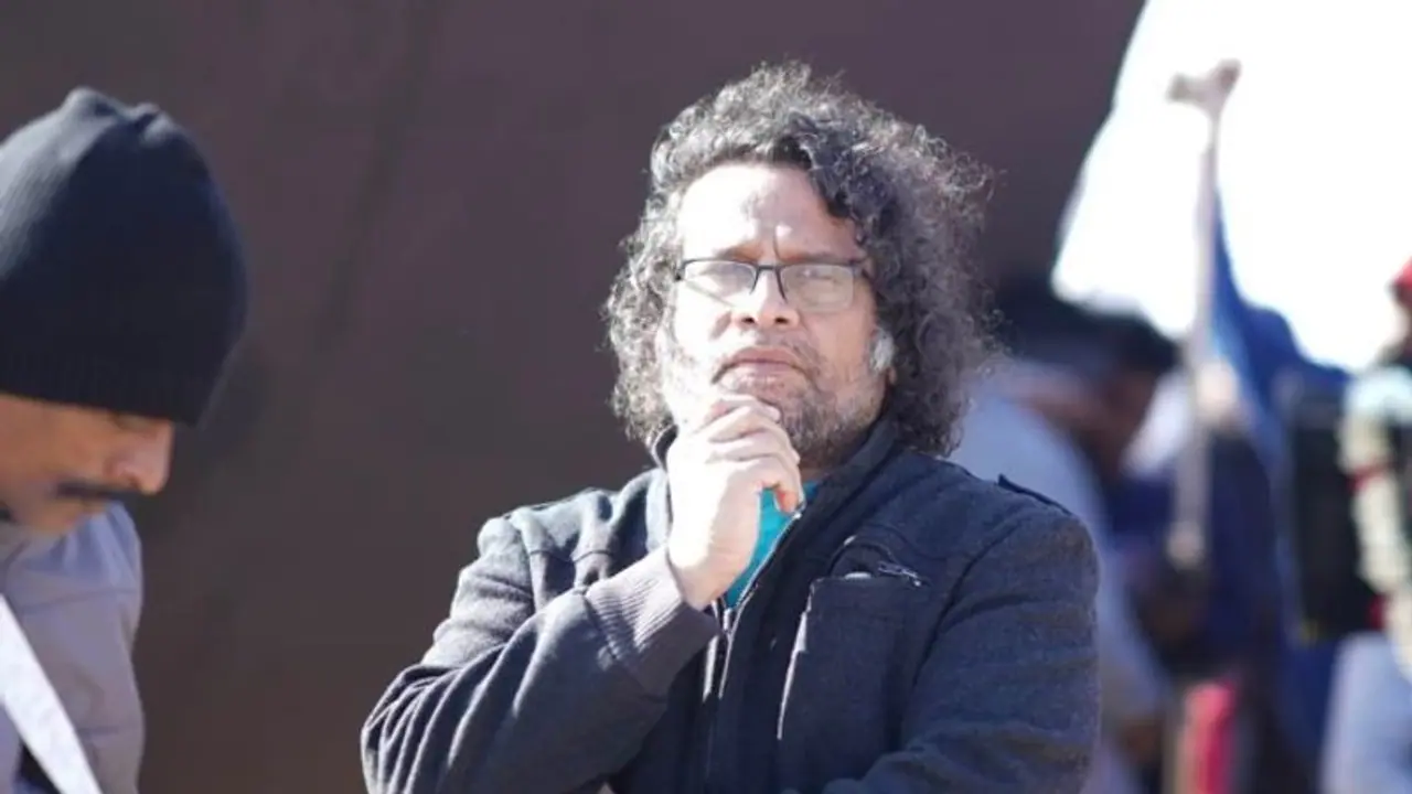 'വെളുത്ത വസ്ത്രങ്ങൾ ധരിച്ചാലും നിങ്ങൾ വർണ്ണാന്ധത ബാധിച്ച ഫാസിസ്റ്റ് ആണെന്ന് ഉറപ്പിക്കാം': ഹരീഷ് പേരടി 'വെളുത്ത വസ്ത്രങ്ങൾ ധരിച്ചാലും നിങ്ങൾ വർണ്ണാന്ധത ബാധിച്ച ഫാസിസ്റ്റ് ആണെന്ന് ഉറപ്പിക്കാം': ഹരീഷ് പേരടി