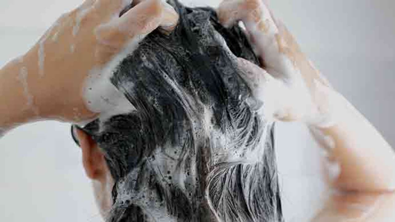 hair care tips for Holi hair care tips for Holi