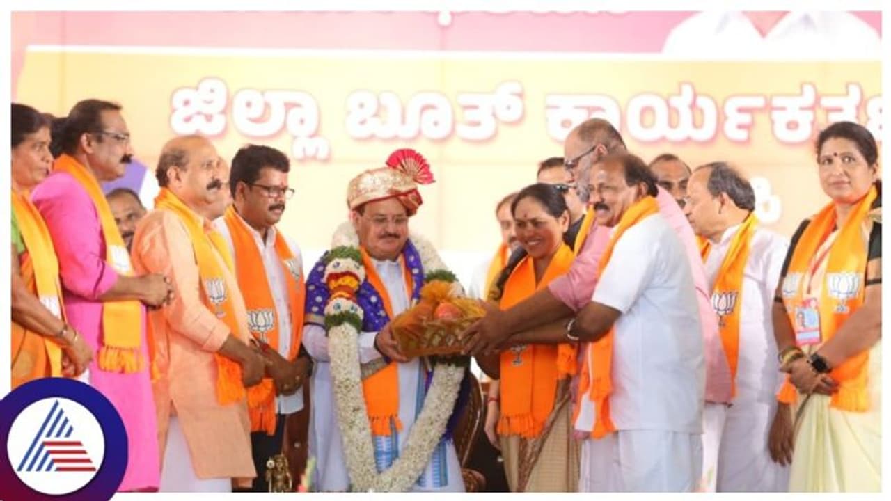 ಕುರುಬರಿಗೂ ಮೋಸ ಮಾಡಿದ್ದ ಸಿದ್ದರಾಮಯ್ಯ: ಶೋಭಾ ಕರಂದ್ಲಾಜೆ ಕುರುಬರಿಗೂ ಮೋಸ ಮಾಡಿದ್ದ ಸಿದ್ದರಾಮಯ್ಯ: ಶೋಭಾ ಕರಂದ್ಲಾಜೆ