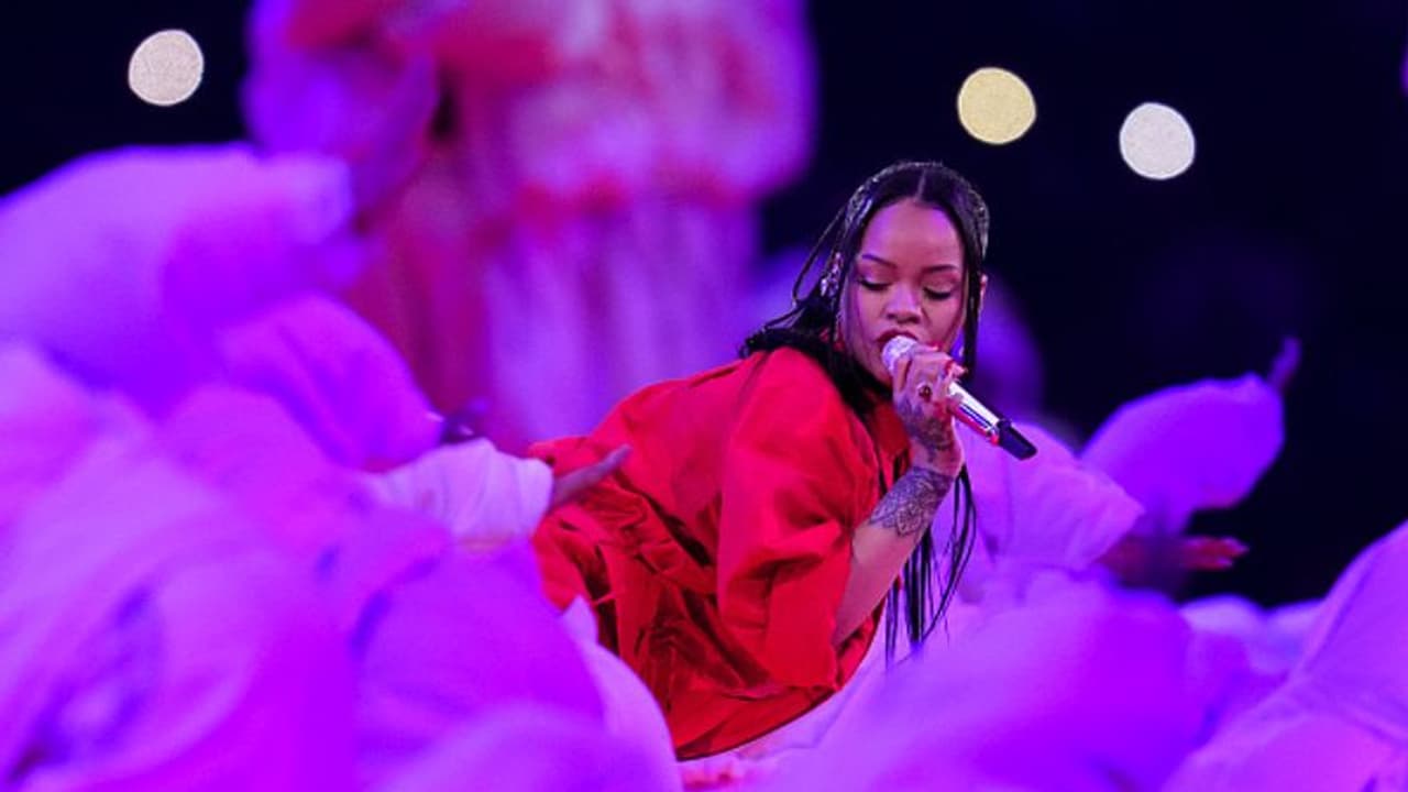 എട്ട് കോടി രൂപയുടെ മോതിരം അണിഞ്ഞ് റിഹാന; ജസ്റ്റിസ് ഫോര് മ്യാന്മാറിന്റെ പ്രതിഷേധത്തിന് കാരണമെന്ത്? എട്ട് കോടി രൂപയുടെ മോതിരം അണിഞ്ഞ് റിഹാന; ജസ്റ്റിസ് ഫോര് മ്യാന്മാറിന്റെ പ്രതിഷേധത്തിന് കാരണമെന്ത്?