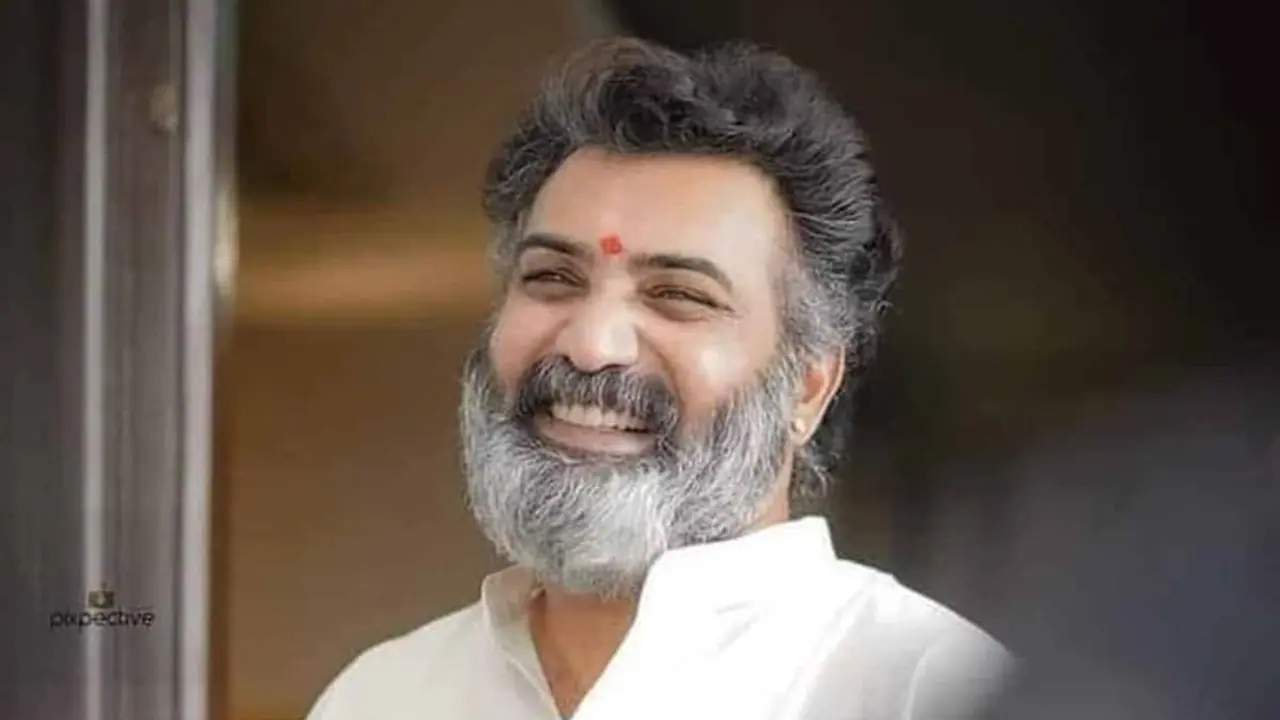 తారకరత్నపెద్ద కర్మ కార్డ్ లో తల్లిదండ్రుల పేర్లు మిస్సింగ్.. తెరవెనకున్న కారణమదేనా? తారకరత్నపెద్ద కర్మ కార్డ్ లో తల్లిదండ్రుల పేర్లు మిస్సింగ్.. తెరవెనకున్న కారణమదేనా?