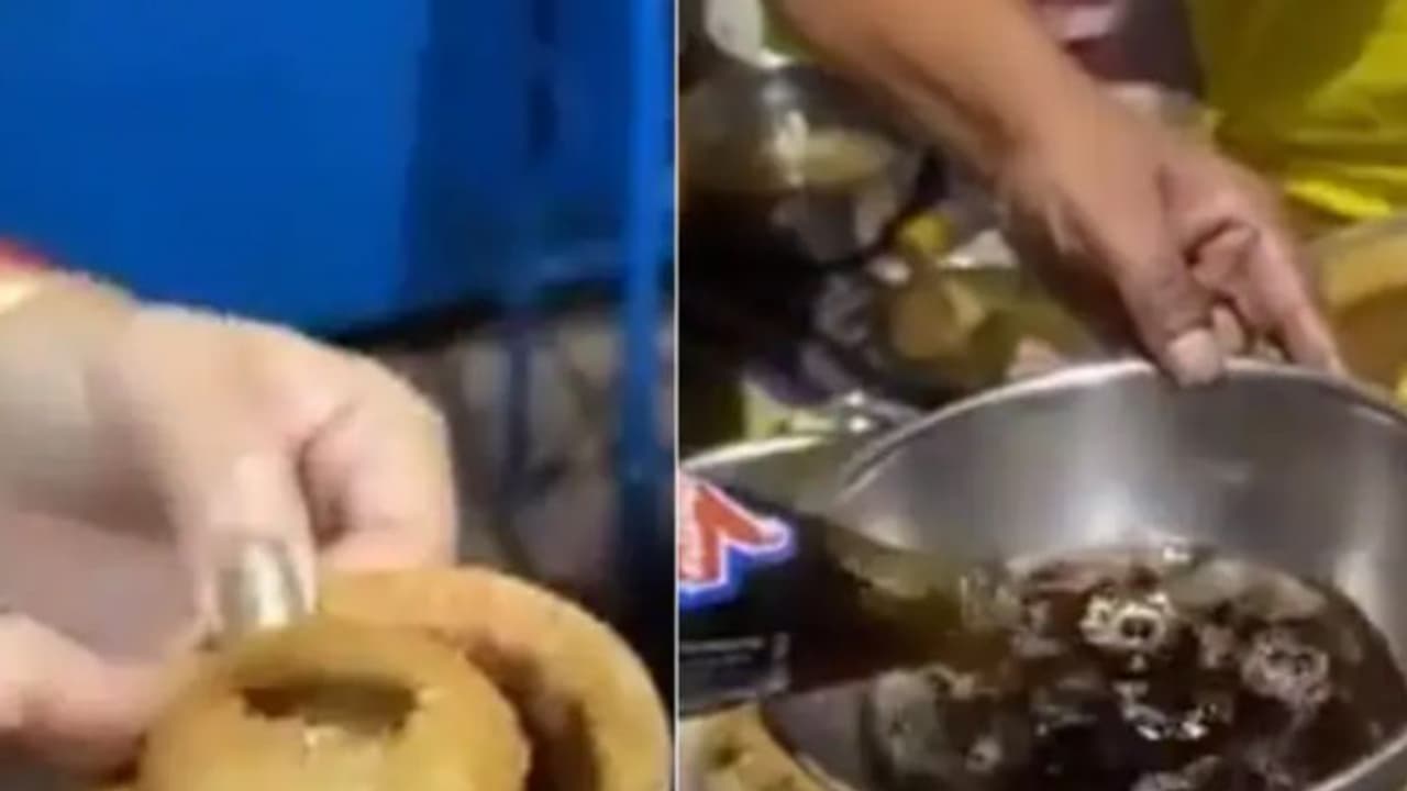 പാനിപൂരിയില് ഇങ്ങനെയും പരീക്ഷണമോ? പ്രതികരിച്ച് സോഷ്യല് മീഡിയ! പാനിപൂരിയില് ഇങ്ങനെയും പരീക്ഷണമോ? പ്രതികരിച്ച് സോഷ്യല് മീഡിയ!