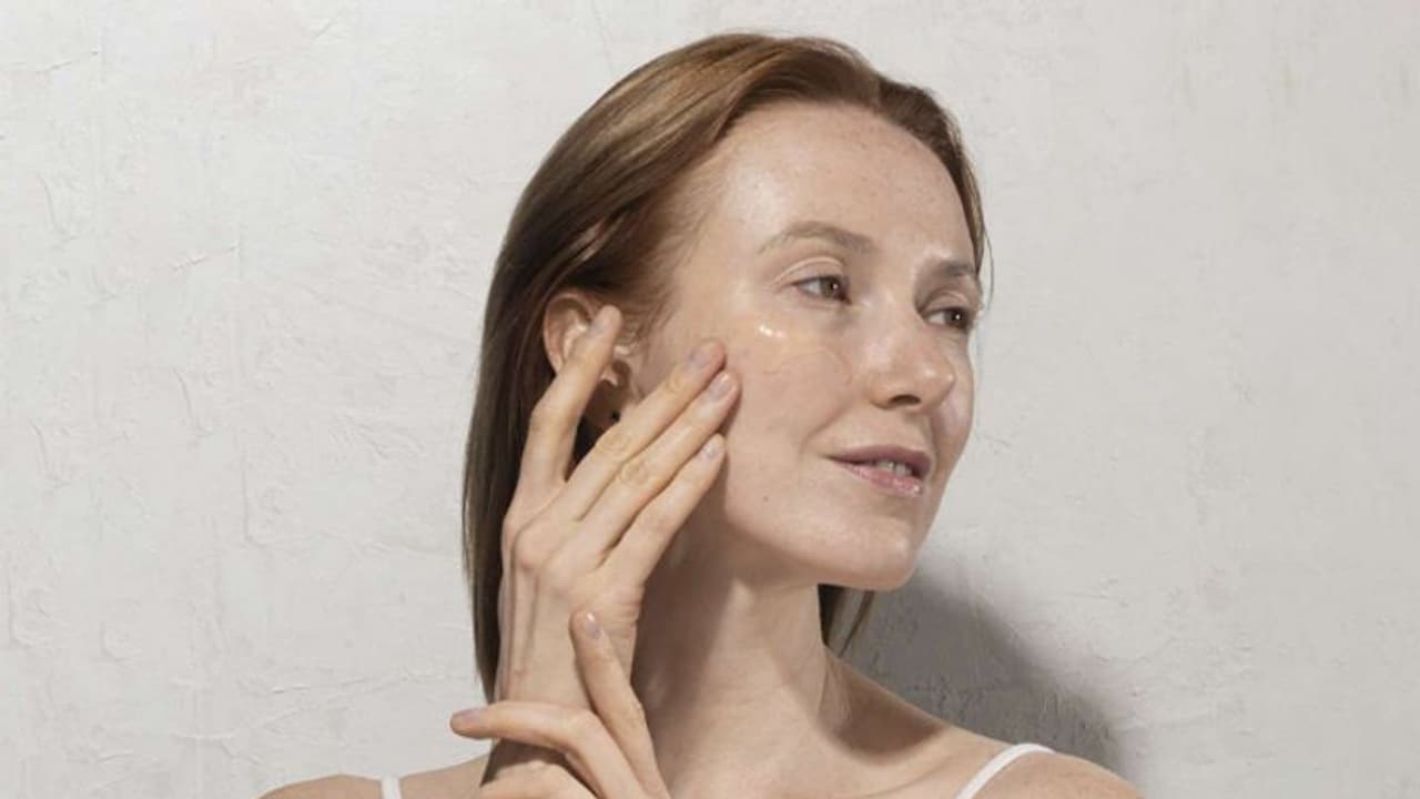 40കളിലും യുവത്വമുള്ള ചർമ്മം ലഭിക്കാൻ ശ്രദ്ധിക്കേണ്ട ഏഴ് കാര്യങ്ങള്... 40കളിലും യുവത്വമുള്ള ചർമ്മം ലഭിക്കാൻ ശ്രദ്ധിക്കേണ്ട ഏഴ് കാര്യങ്ങള്...