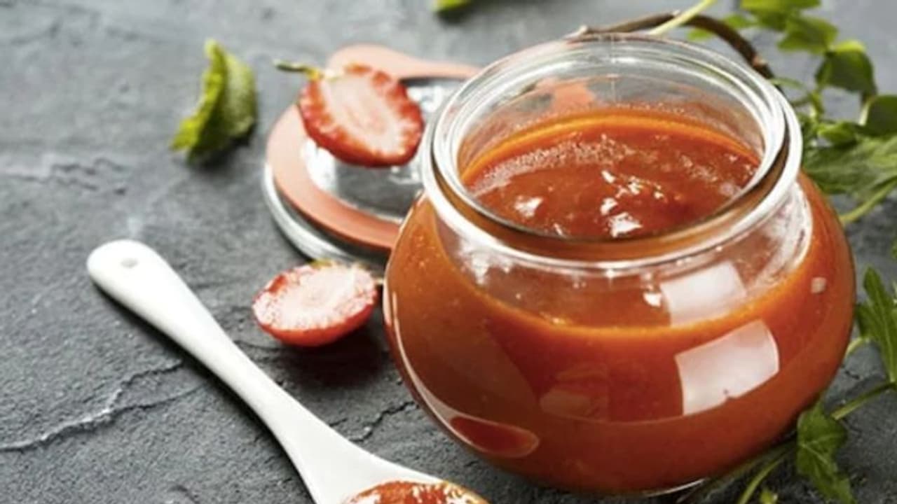 രുചികരമായ തക്കാളി ചട്ണി; മിനുറ്റുകള്‍ കൊണ്ട് തയ്യാറാക്കാം...