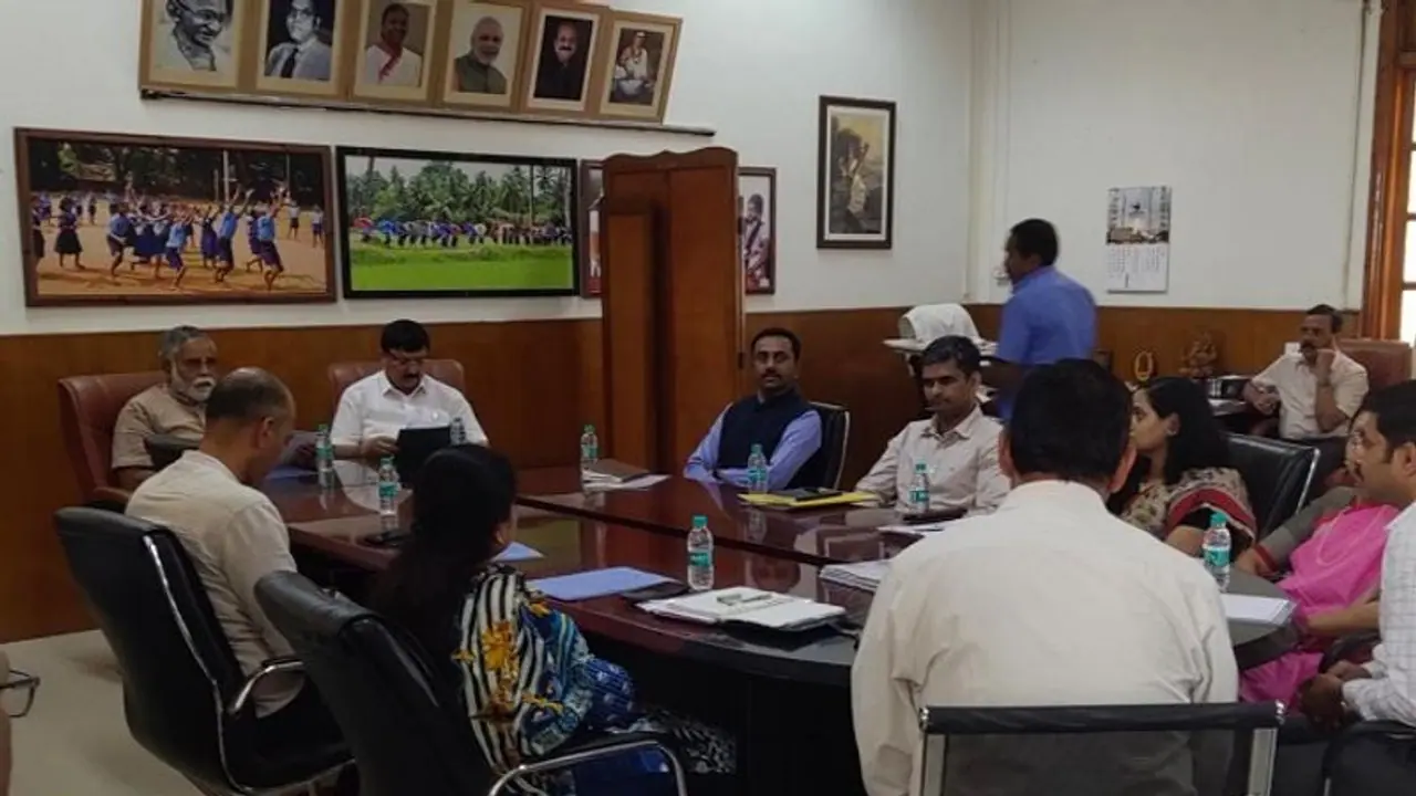 ಎಸ್ಎಸ್ಎಲ್ಸಿ, ಪಿಯುಸಿ ಮುಖ್ಯ ಪರೀಕ್ಷೆಗೆ ಭದ್ರತೆ ವಿಚಾರ: ಶಿಕ್ಷಣ ಸಚಿವರಿಂದ ಸಭೆ ಎಸ್ಎಸ್ಎಲ್ಸಿ, ಪಿಯುಸಿ ಮುಖ್ಯ ಪರೀಕ್ಷೆಗೆ ಭದ್ರತೆ ವಿಚಾರ: ಶಿಕ್ಷಣ ಸಚಿವರಿಂದ ಸಭೆ