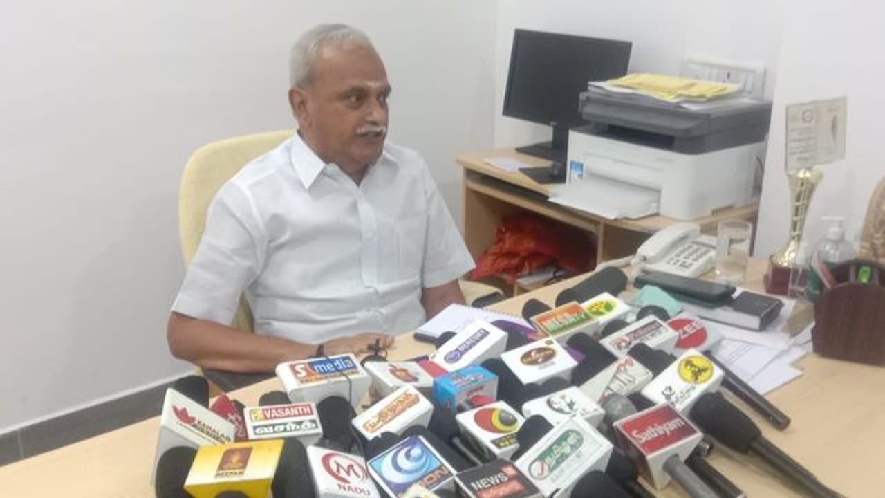 புதுவையில் பாலை விடவும், மது அதிக அளவில் கிடைக்கிறது; காங்கிரஸ் எம்.பி. ஆதங்கம்