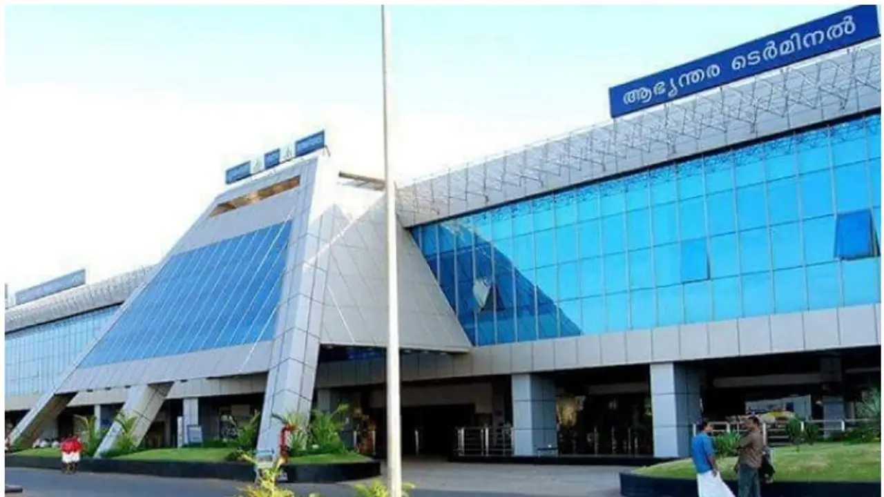 ദുബായിൽ നിന്ന് ഒരു കോടിയുടെ സ്വർണം പൂശിയ ഷർട്ടും പാൻ്റും ധരിച്ചെത്തി, എയർപോർട്ടിൽ രക്ഷപ്പെട്ടു; പക്ഷേ പിടിവീണു ദുബായിൽ നിന്ന് ഒരു കോടിയുടെ സ്വർണം പൂശിയ ഷർട്ടും പാൻ്റും ധരിച്ചെത്തി, എയർപോർട്ടിൽ രക്ഷപ്പെട്ടു; പക്ഷേ പിടിവീണു