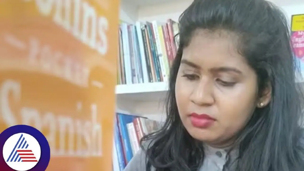 ಫ್ರೆಂಚ್, ಜಪಾನೀಸ್ ಸೇರಿ 15 ಭಾಷೆ ನಿರರ್ಗಳವಾಗಿ ಮಾತನಾಡಬಲ್ಲರು ಈ ಯುವತಿ..! ಫ್ರೆಂಚ್, ಜಪಾನೀಸ್ ಸೇರಿ 15 ಭಾಷೆ ನಿರರ್ಗಳವಾಗಿ ಮಾತನಾಡಬಲ್ಲರು ಈ ಯುವತಿ..!