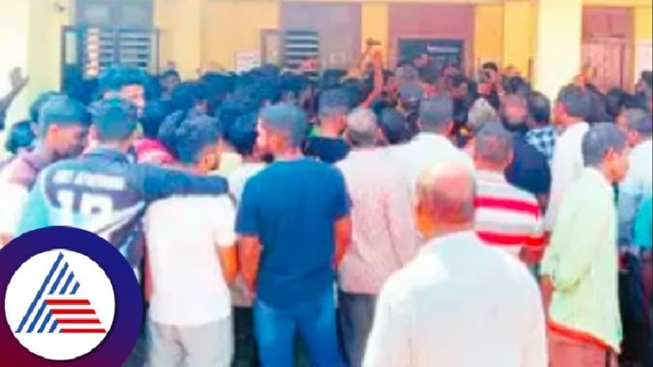 ಪೌರಕಾರ್ಮಿಕರ ನೇಮಕಾತಿಯಲ್ಲಿ ಅಕ್ರಮ: ಪಪಂ ಕಚೇರಿ ಮುತ್ತಿಗೆ 