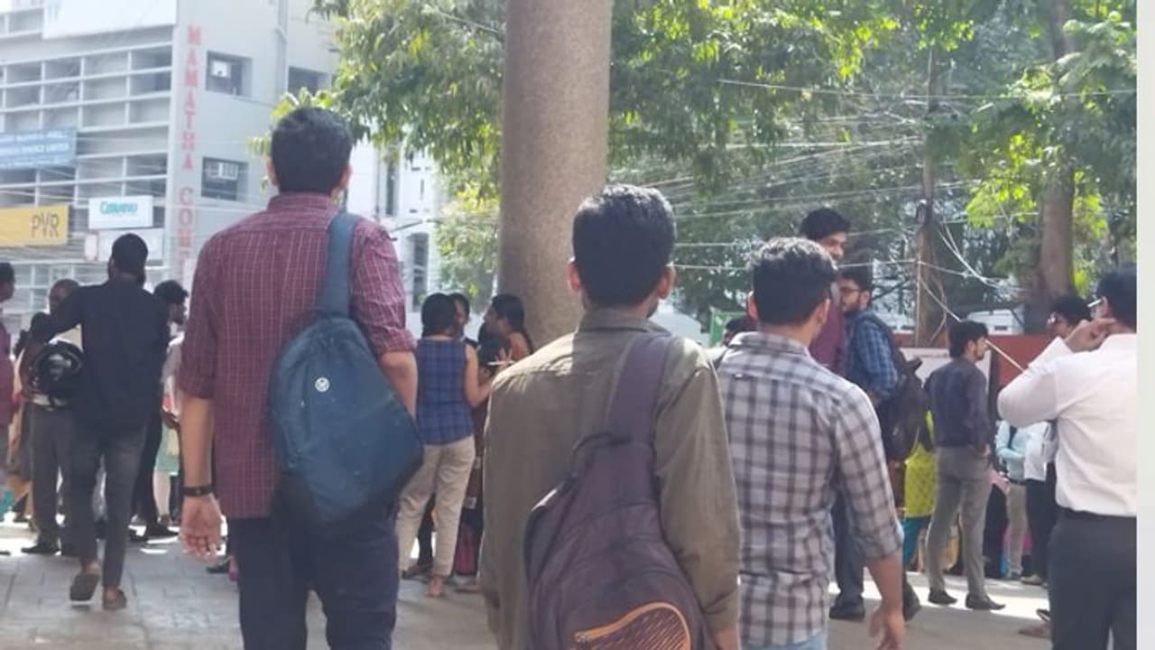 உண்மையிலேயே சென்னையில் நில அதிர்வு? மெட்ரோ ரயில்வே நிர்வாகம் கொடுத்த அதிர்ச்சி தகவல்.. பீதியில் பொதுமக்கள்.! உண்மையிலேயே சென்னையில் நில அதிர்வு? மெட்ரோ ரயில்வே நிர்வாகம் கொடுத்த அதிர்ச்சி தகவல்.. பீதியில் பொதுமக்கள்.!