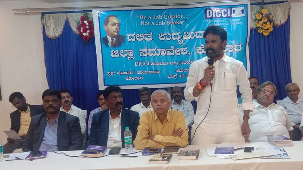 ಉದ್ಯೋಗ ಸೃಷ್ಟಿಸುವಂಥ ಉದ್ಯಮಿಗಳಾಗಬೇಕು: ಸಂಸದ ಮುನಿಸ್ವಾಮಿ