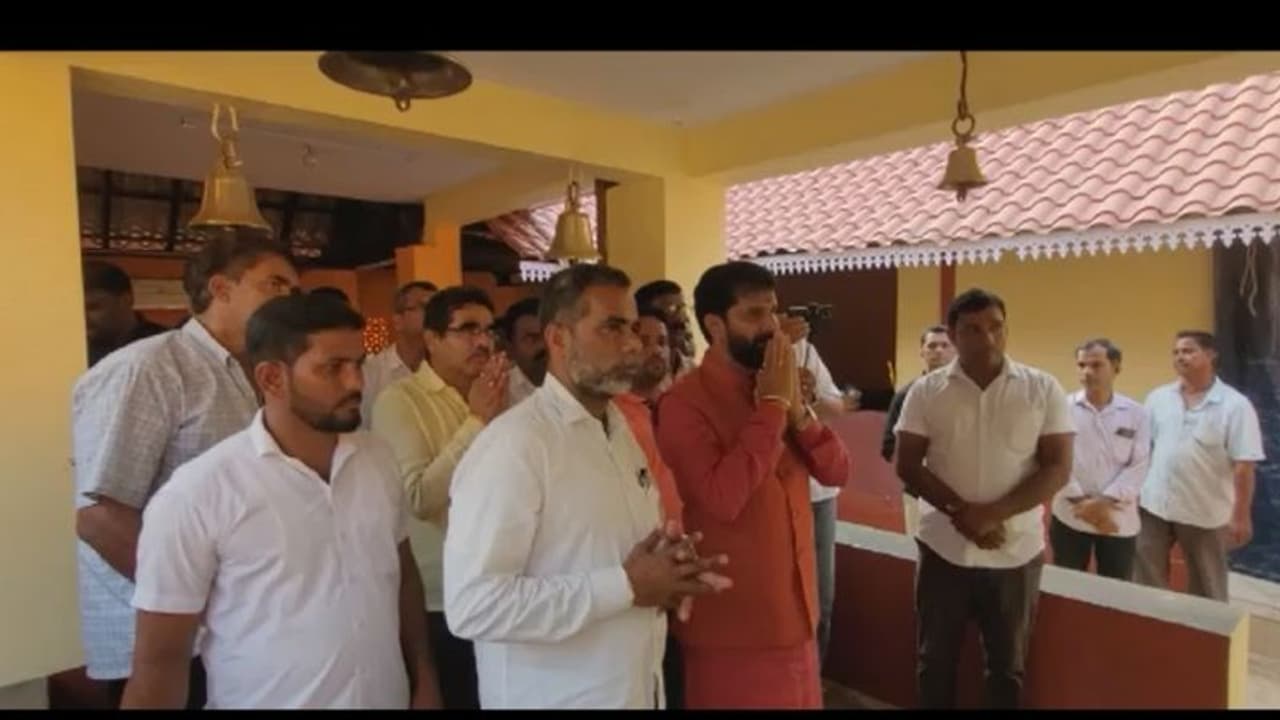 ಬಾಡೂಟ ಸವಿದು ದೇವಾಲಯ ಪ್ರವೇಶಿಸಿದ ಸಿ.ಟಿ. ರವಿ.!: ಸಾರ್ವಜನಿಕರಿಂದ ವಿರೋಧ