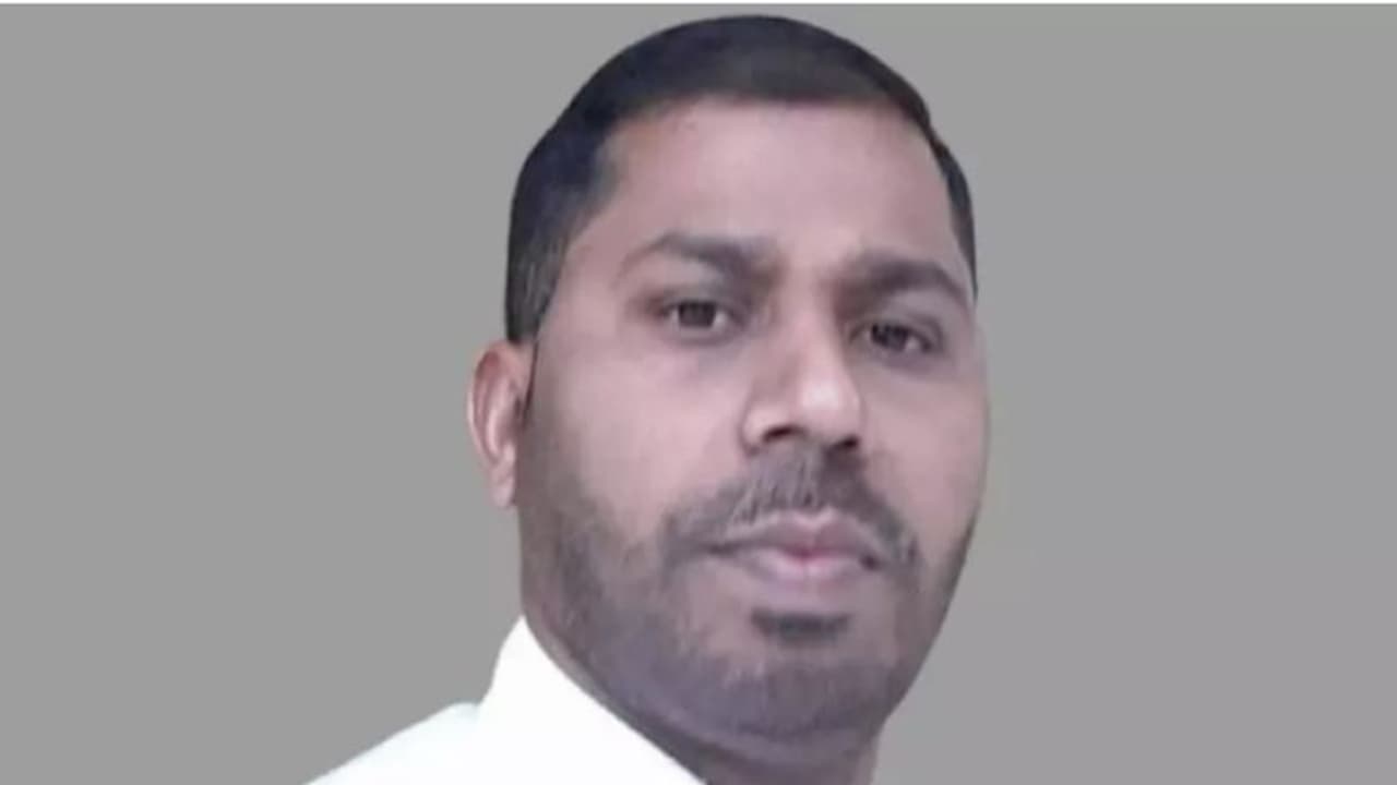 പ്രവാസി മലയാളി ഹൃദയാഘാതം മൂലം മരിച്ചു പ്രവാസി മലയാളി ഹൃദയാഘാതം മൂലം മരിച്ചു