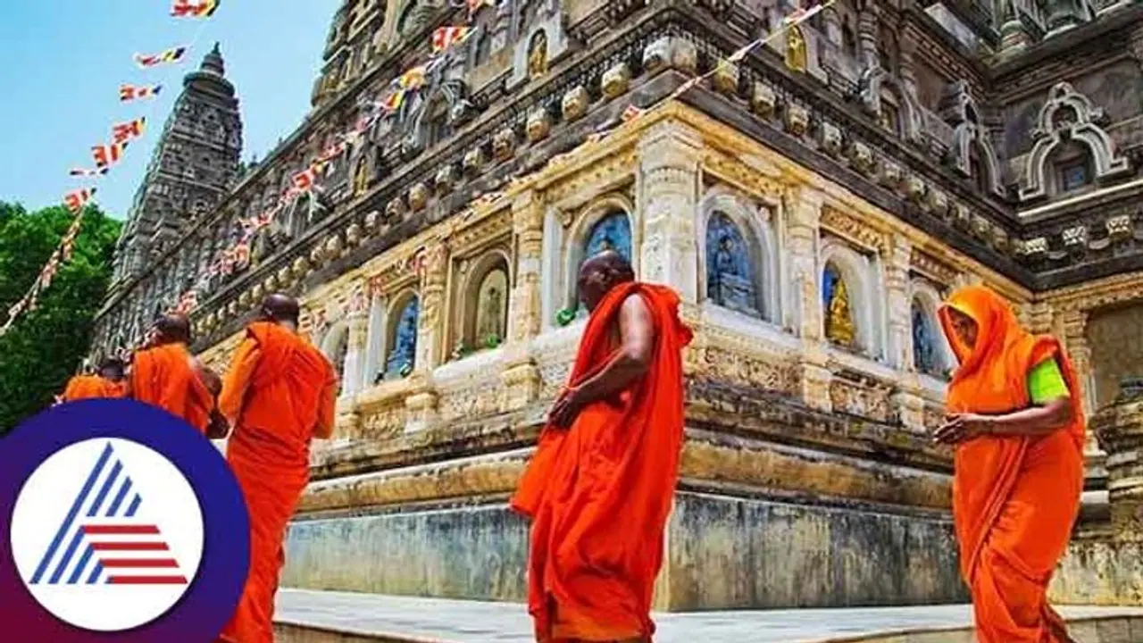 Astrology Tips : ದೇವಸ್ಥಾನಕ್ಕೆ ಹೋದಾಗ ಎಷ್ಟು ಪ್ರದಕ್ಷಿಣೆ ಹಾಕ್ಬೇಕು?