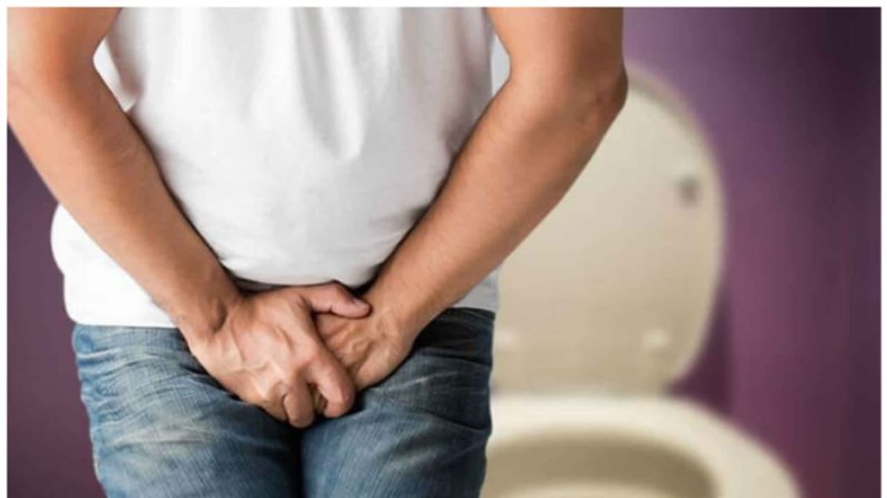 మహిళలు ఎక్కువసేపు మూత్రాన్ని ఆపుకుంటున్నారా... ఈ అనర్థాలను ఎదుర్కోవాల్సిందే!