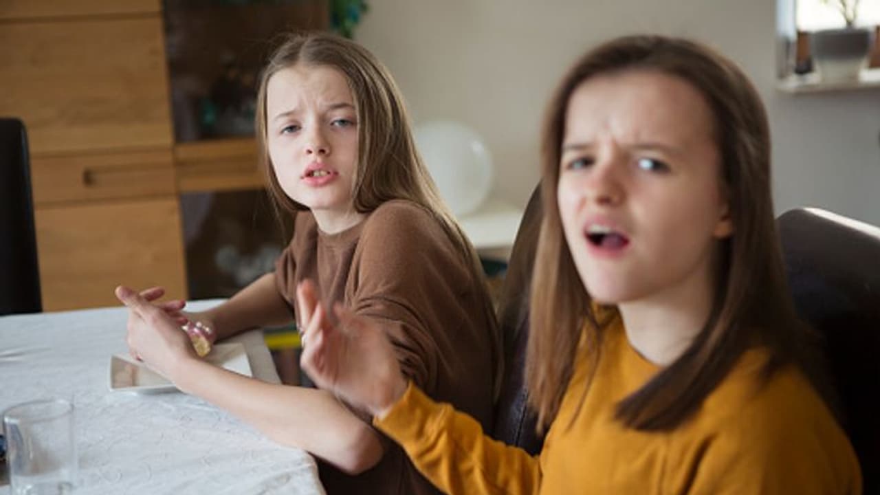 'ശല്യം' ചെയ്താല്‍ കുറ്റം; 30 ദിവസം തടവും 7500 രൂപ പിഴയും, ഫിലിപ്പൈന്‍സിലെ നിയമം ! 