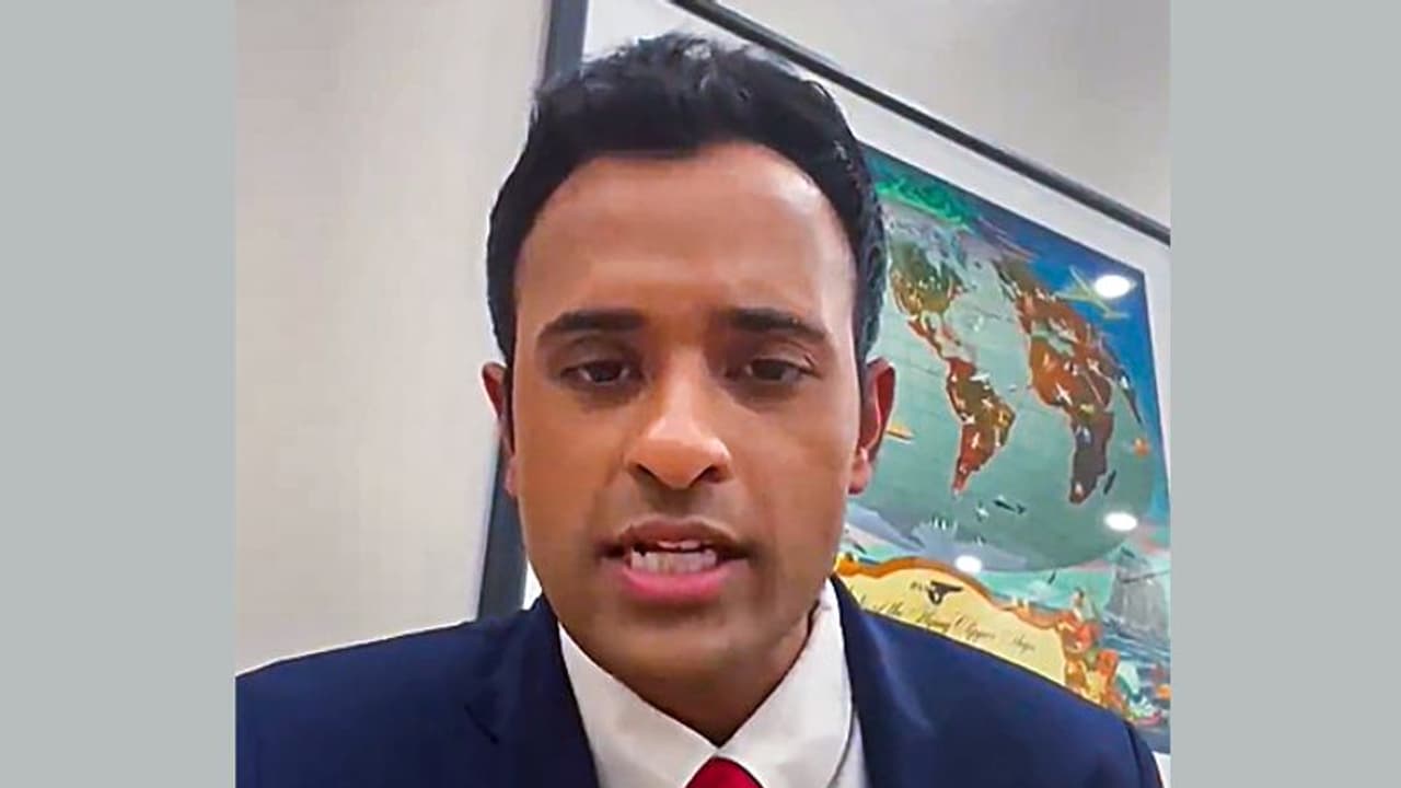 ലക്ഷ്യം യുഎസ് പ്രസിഡന്റ് കസേര; വൻ പ്രഖ്യാപനവുമായി 'മലയാളി' കാംപെയ്ൻ തുടങ്ങി... ആരാണ് വിവേക് രാമസ്വാമി? ലക്ഷ്യം യുഎസ് പ്രസിഡന്റ് കസേര; വൻ പ്രഖ്യാപനവുമായി 'മലയാളി' കാംപെയ്ൻ തുടങ്ങി... ആരാണ് വിവേക് രാമസ്വാമി?